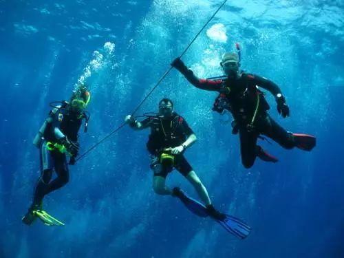 寒潮强势影响中国 中东部气温明显下降 局地降温达12℃